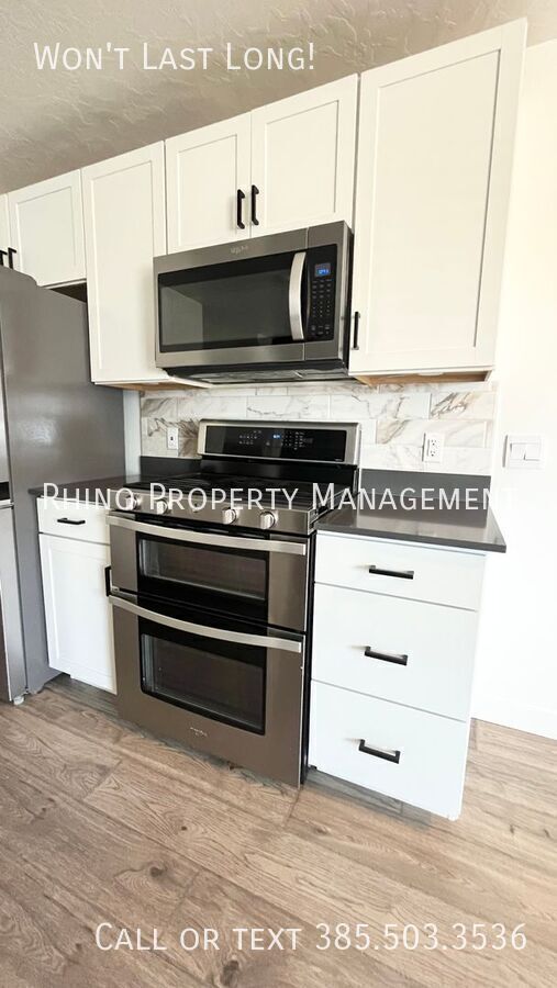 property at 429 N Northshore Dr