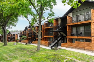 Briar Hill in Kansas City, MO - Foto de edificio - Building Photo