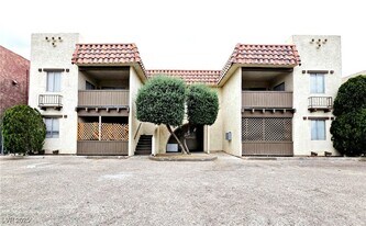 5357 Del Gado Dr, Unit D in Las Vegas, NV - Building Photo