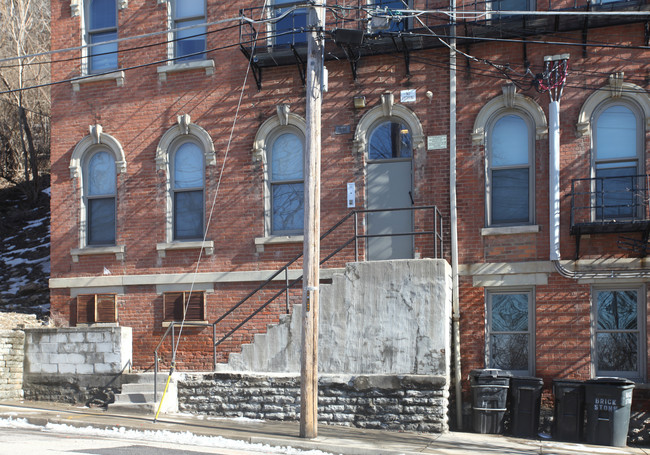 78-82 Mulberry St in Cincinnati, OH - Building Photo - Building Photo