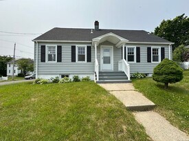 11 Colony St in Stratford, CT - Building Photo