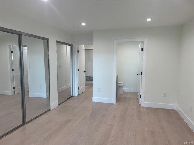 2844 Fairmount Ave in Montrose, CA - Building Photo - Building Photo