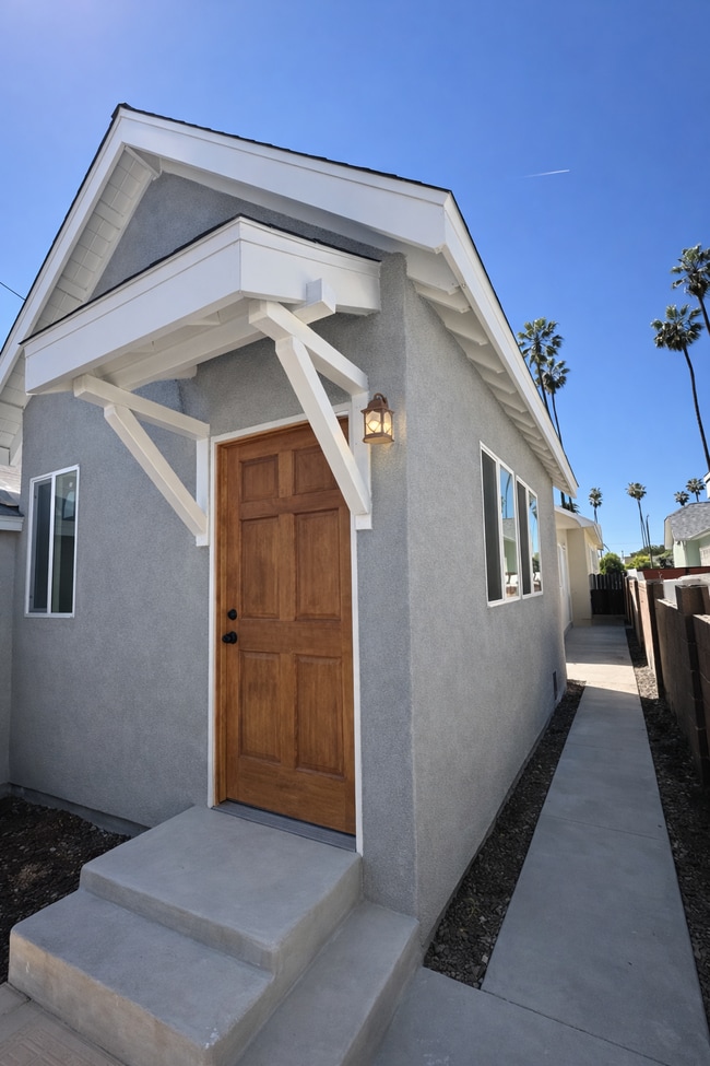 5308 Cimarron St in Los Angeles, CA - Foto de edificio - Building Photo