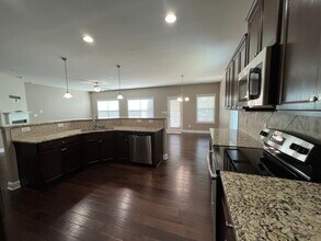 1031 Liberty Ln in Fayetteville, NC - Building Photo - Building Photo