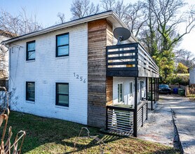 1256 Joseph E Boone Blvd NW in Atlanta, GA - Foto de edificio - Building Photo