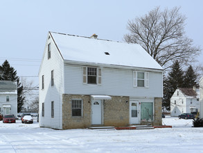 Woodcliff Condominiums in Whitehall, OH - Building Photo - Building Photo