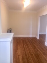 2351 N Kenneth Ave in Chicago, IL - Building Photo - Building Photo