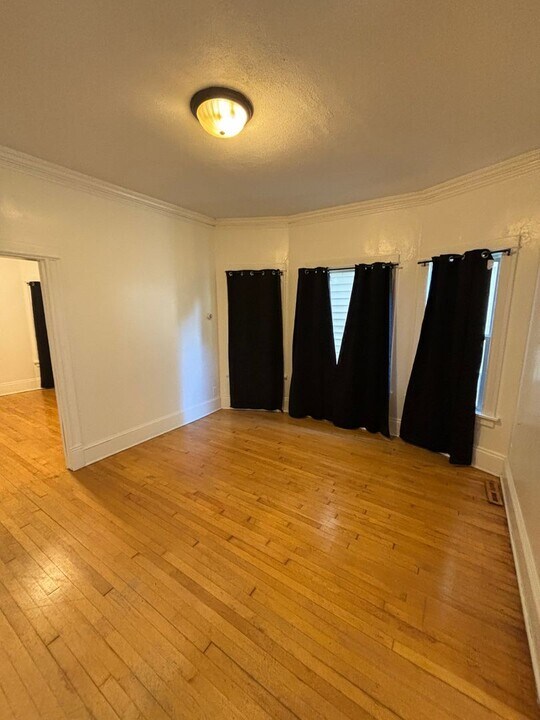 2123 N 47th St-Unit -2123 N 47th St in Milwaukee, WI - Building Photo