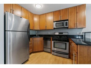 2530 1st Ave S in Minneapolis, MN - Building Photo - Building Photo