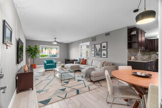 124 NE 19th Ct in Wilton Manors, FL - Building Photo - Building Photo