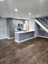 4985 N Holt Ave in Fresno, CA - Building Photo - Building Photo