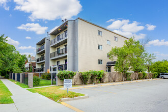 1512 16 Av SW in Calgary, AB - Building Photo - Building Photo