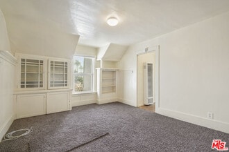 351 Temple Ave in Long Beach, CA - Building Photo - Building Photo