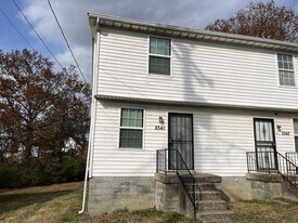 2541 Highland Trace Dr in Nashville, TN - Building Photo