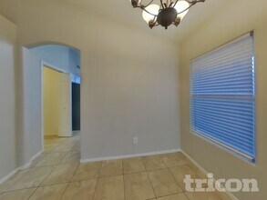 525 N Val Vista Dr in Mesa, AZ - Foto de edificio - Building Photo