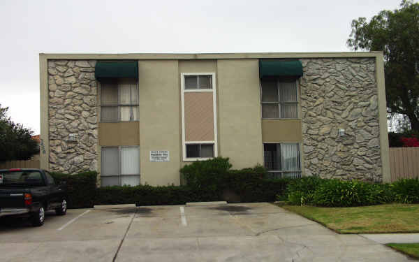 3458 Monroe Ave in San Diego, CA - Foto de edificio