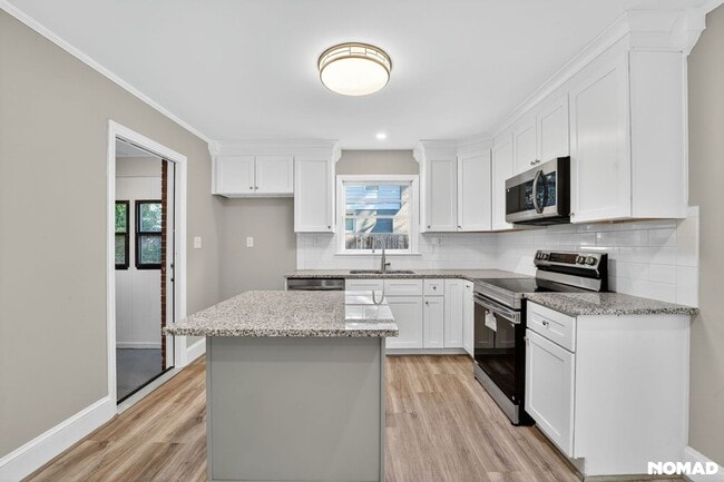 4056 Whitehall Dr in Charlotte, NC - Building Photo - Building Photo