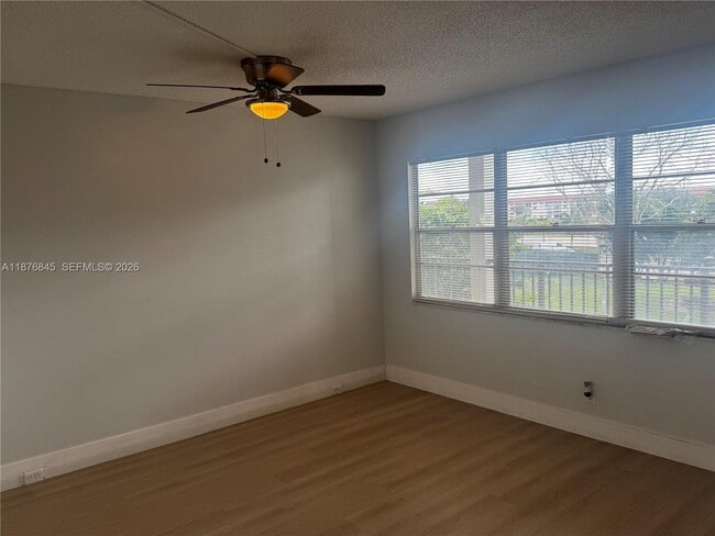 13355 SW 9th Ct in Pembroke Pines, FL - Building Photo - Building Photo