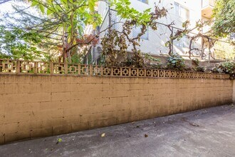 345 MacArthur in Oakland, CA - Building Photo - Building Photo