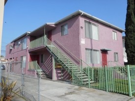 1437 S Cochran Ave in Los Angeles, CA - Foto de edificio - Building Photo