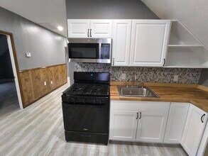 34 Canoniciuos St in Fall River, MA - Building Photo - Building Photo