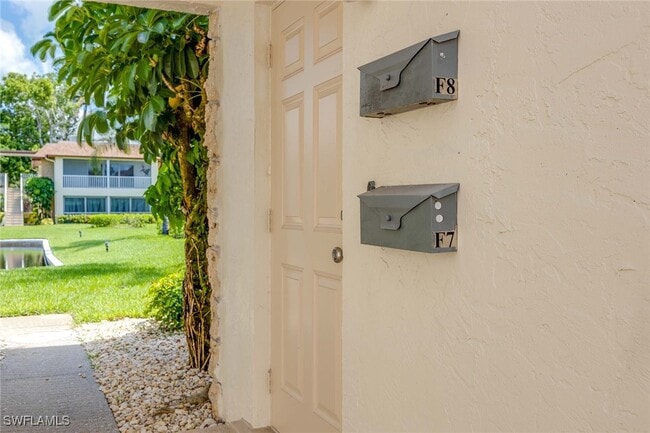 1155 Sandpiper St in Naples, FL - Building Photo - Building Photo