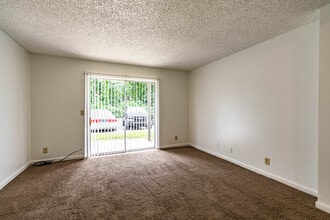 Foxcroft Apartments in Nashville, TN - Building Photo - Building Photo