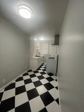 4676 N Banner Dr, Unit 2 in Long Beach, CA - Foto de edificio - Building Photo