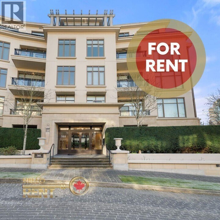 568 Waters Edge Crescent in West Vancouver, BC - Building Photo