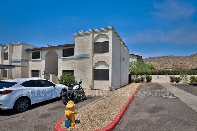 1540 W Mercer Ln in Phoenix, AZ - Building Photo - Building Photo