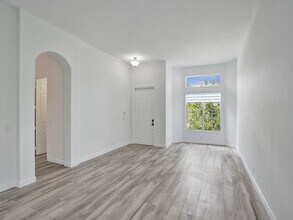 41 Country Lake Cir in Boynton Beach, FL - Building Photo - Building Photo