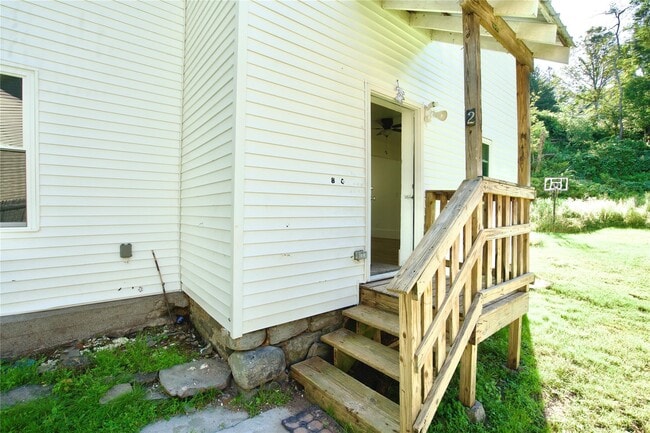 120 Main St in Livingston Manor, NY - Building Photo - Building Photo