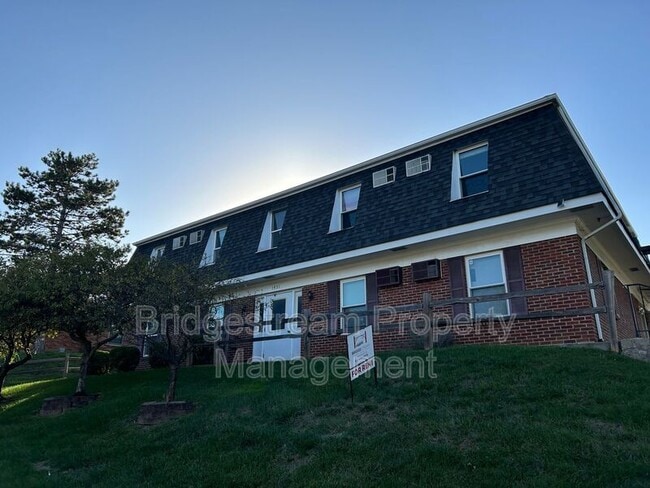 property at 1431 Minstrel Dr