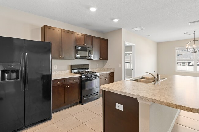 9773 Pepper Tree Trl in Wildwood, FL - Building Photo - Building Photo