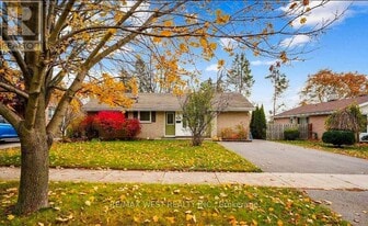 1252 Royal Dr in Peterborough, ON - Building Photo
