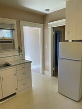 2831 E 8th St-Unit -2831 in Long Beach, CA - Foto de edificio - Building Photo