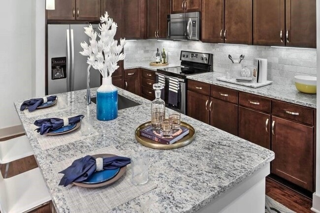 property at 910 Deerfield Crossing Dr