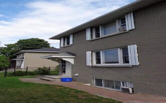 224 Woodroffe Ave in Ottawa, ON - Building Photo