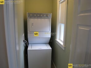 38 Turner St, Unit 1 in Boston, MA - Foto de edificio - Building Photo