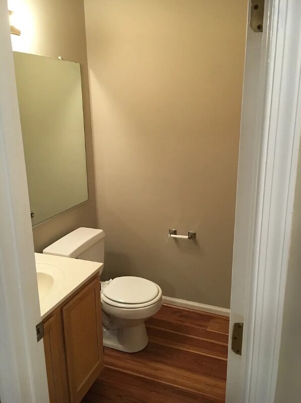 24 Tamarisk Quay, Unit #24B in Hampton, VA - Building Photo - Building Photo