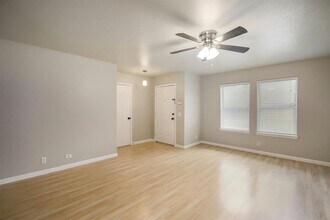 8412 Fall Meadow Ln in Austin, TX - Building Photo - Building Photo