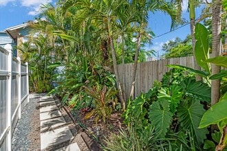 539 6th St N, Unit 539 6th St N #1 in St. Petersburg, FL - Building Photo - Building Photo
