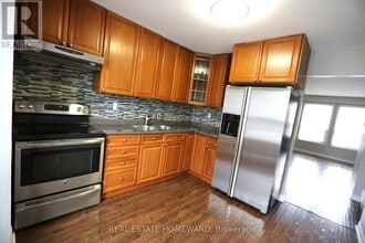 104 Enderby Crescent in Brampton, ON - Building Photo - Building Photo