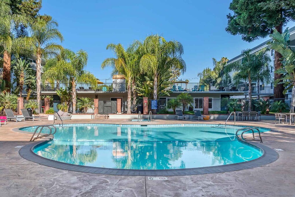 Regency at Mountain View in Mountain View, CA - Building Photo