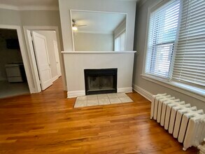 631 W ROSCOE St, Unit m3 in Chicago, IL - Building Photo - Building Photo