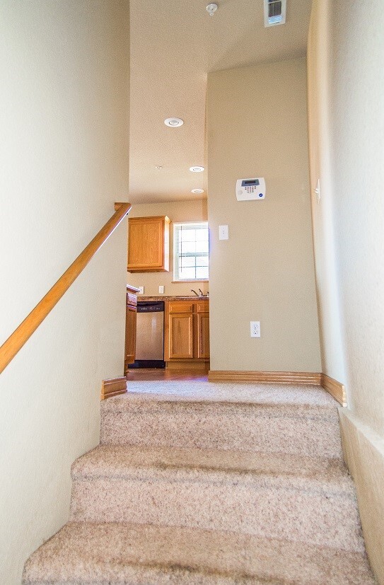 2854 W Lakewood Dr in Fayetteville, AR - Building Photo - Building Photo