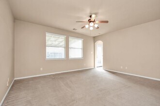 4047 Mossy Spring Ln in Spring, TX - Foto de edificio - Building Photo