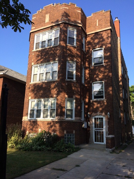 7835 S Saginaw Ave-Unit -2 in Chicago, IL - Building Photo