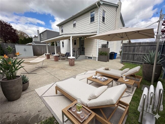 42 Dante Ave in Johnston, RI - Building Photo - Building Photo