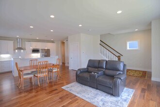 4878 Romaine Rd in Fitchburg, WI - Building Photo - Building Photo